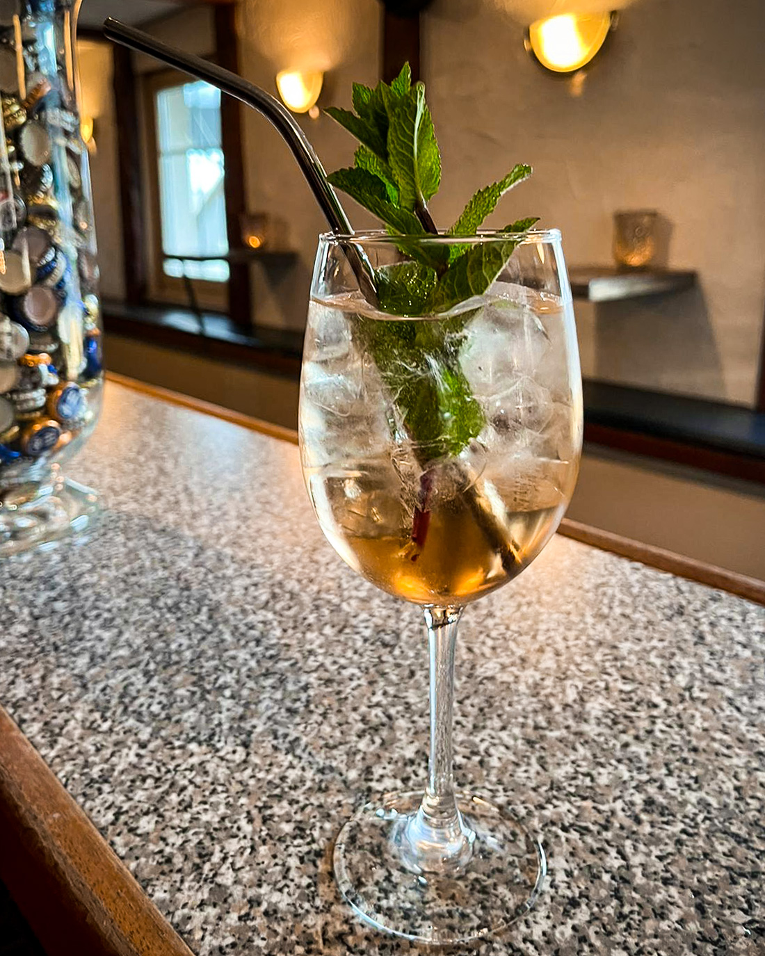 rhabarber-spritz-cocktail-Calwer-Tor-Weil-der-Stadt-bar-bistro